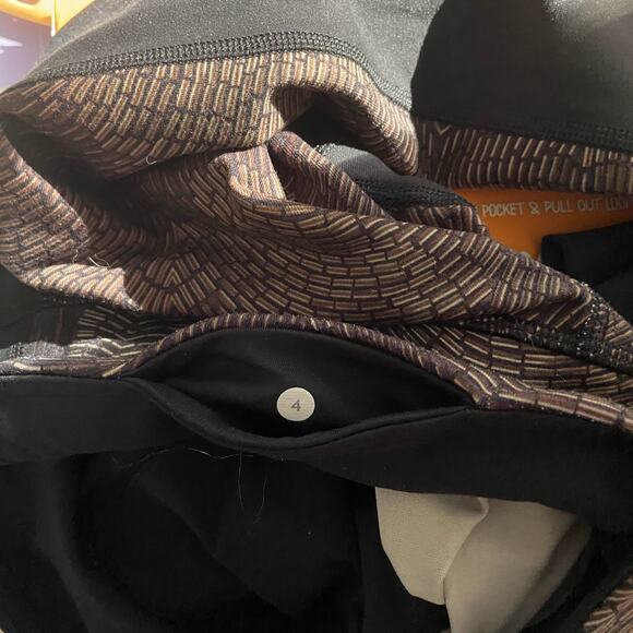 Lululemon Wunder Under Crop II Golden Goddess Cashew Multi Black Size 4 W6E33S - Picture 6 of 6